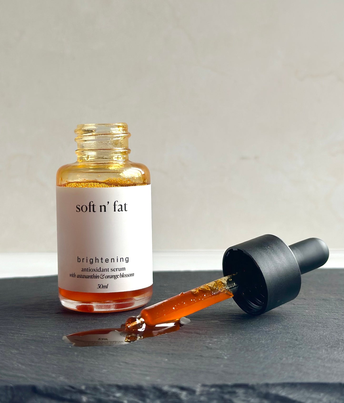 Brightening Antioxidant Serum with Astaxanthin, Vitamin C & Emu Oil